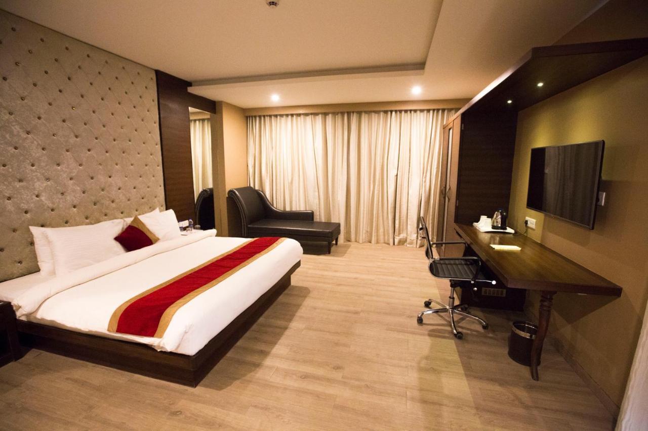 Anjushree Hotel Ujjain Ngoại thất bức ảnh