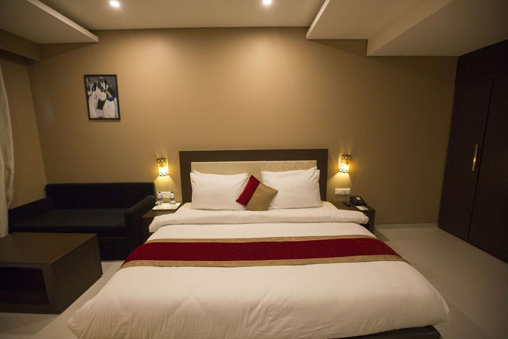 Anjushree Hotel Ujjain Ngoại thất bức ảnh
