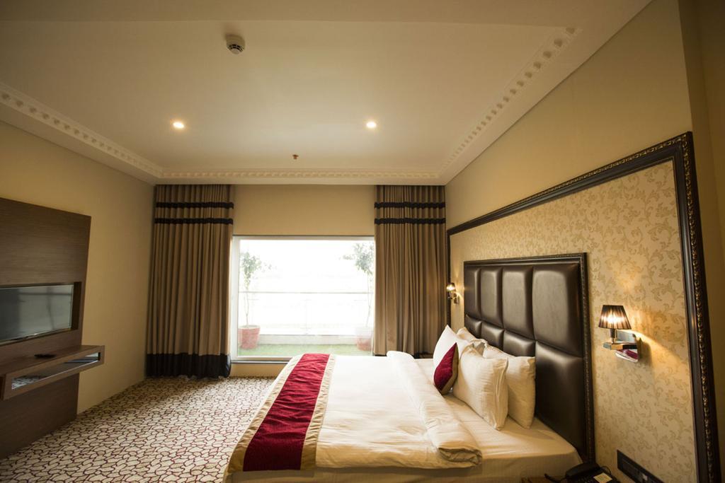 Anjushree Hotel Ujjain Ngoại thất bức ảnh
