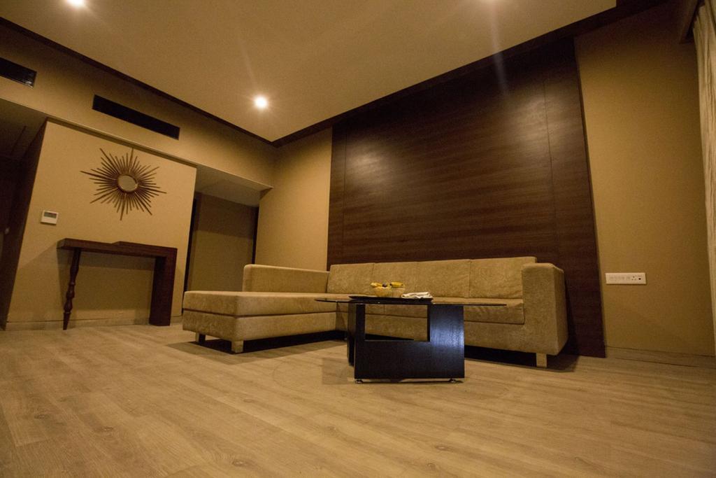 Anjushree Hotel Ujjain Ngoại thất bức ảnh