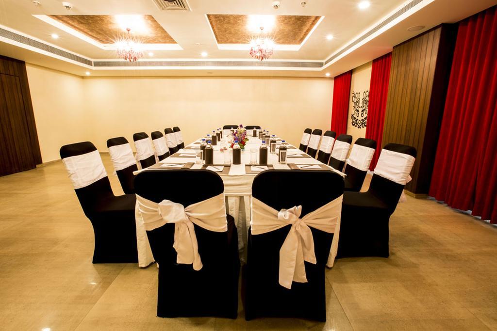 Anjushree Hotel Ujjain Ngoại thất bức ảnh