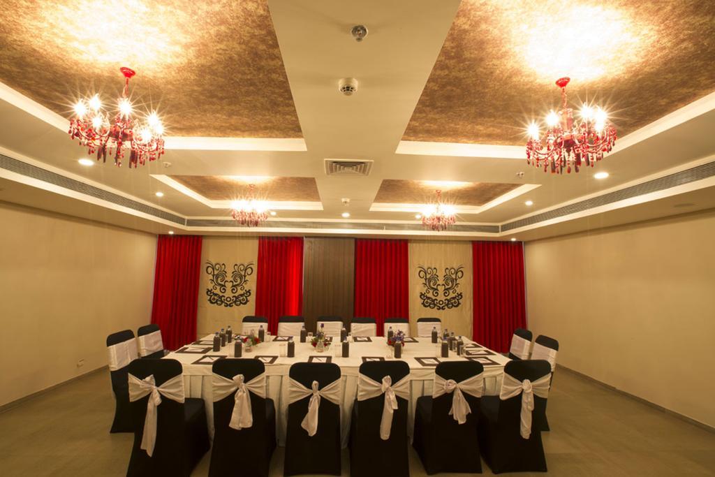 Anjushree Hotel Ujjain Ngoại thất bức ảnh