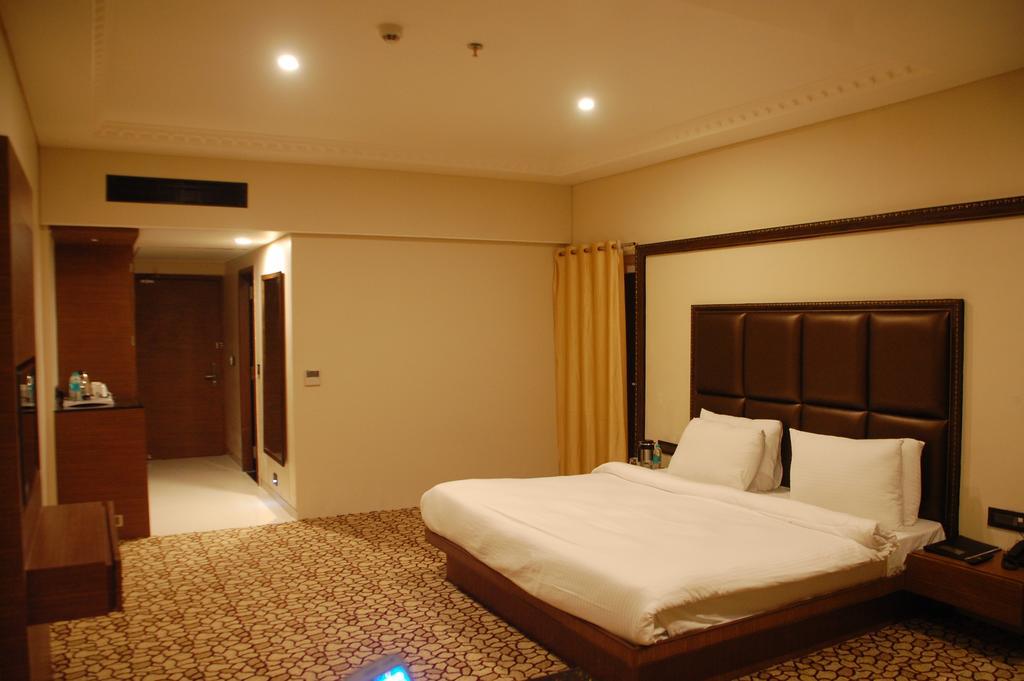 Anjushree Hotel Ujjain Ngoại thất bức ảnh