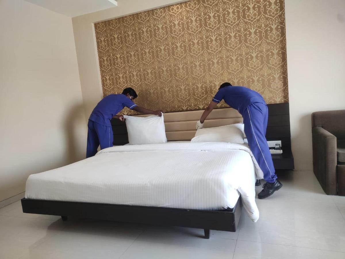 Anjushree Hotel Ujjain Ngoại thất bức ảnh